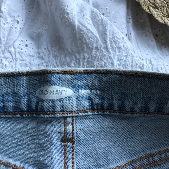 Old Navy boyfriend destroyed distressed jeans - Picture 5 of 5